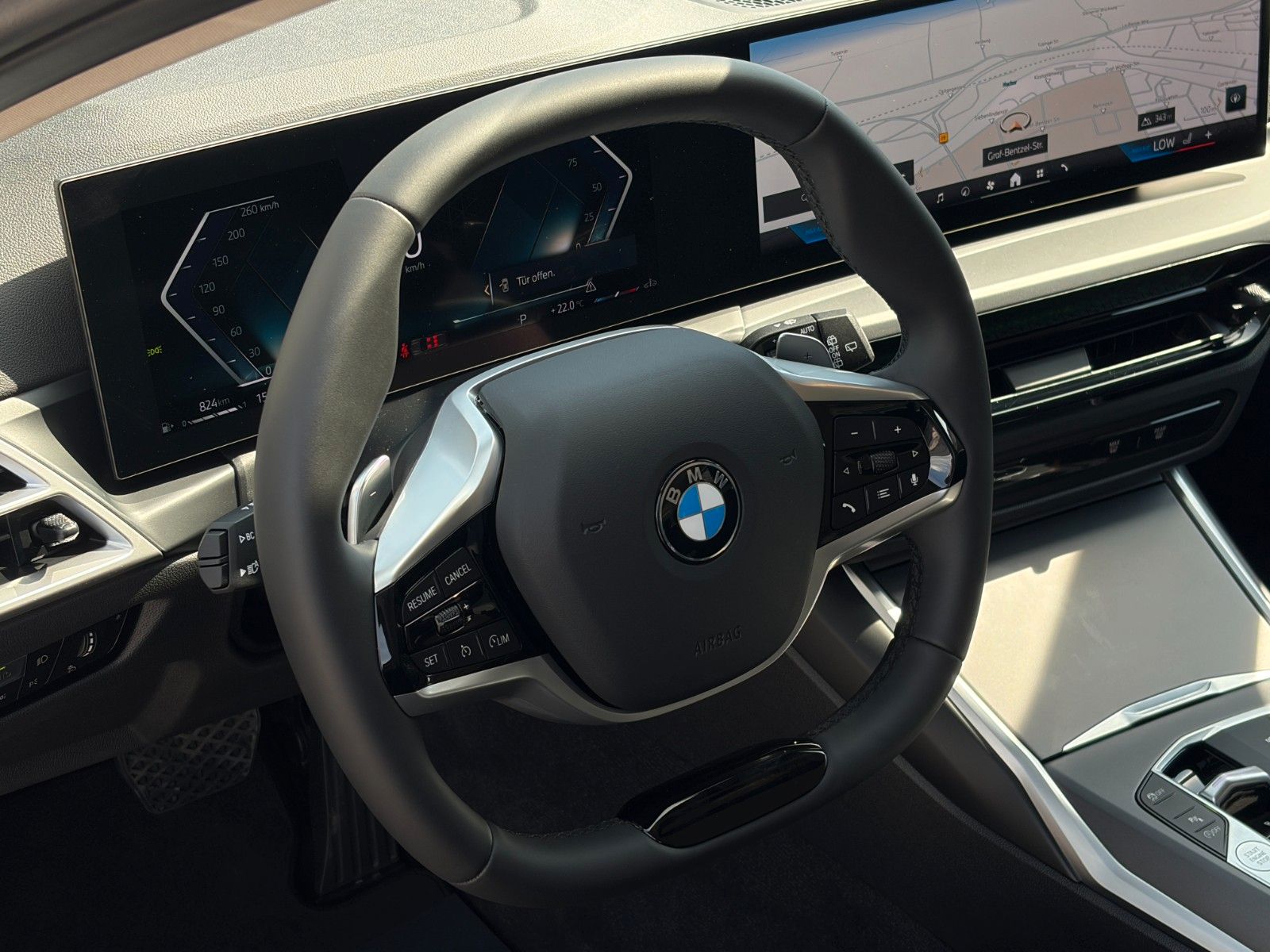 Fahrzeugabbildung BMW 318i Touring 3Z-Klima Kamera Tempomat Alarm SHZ