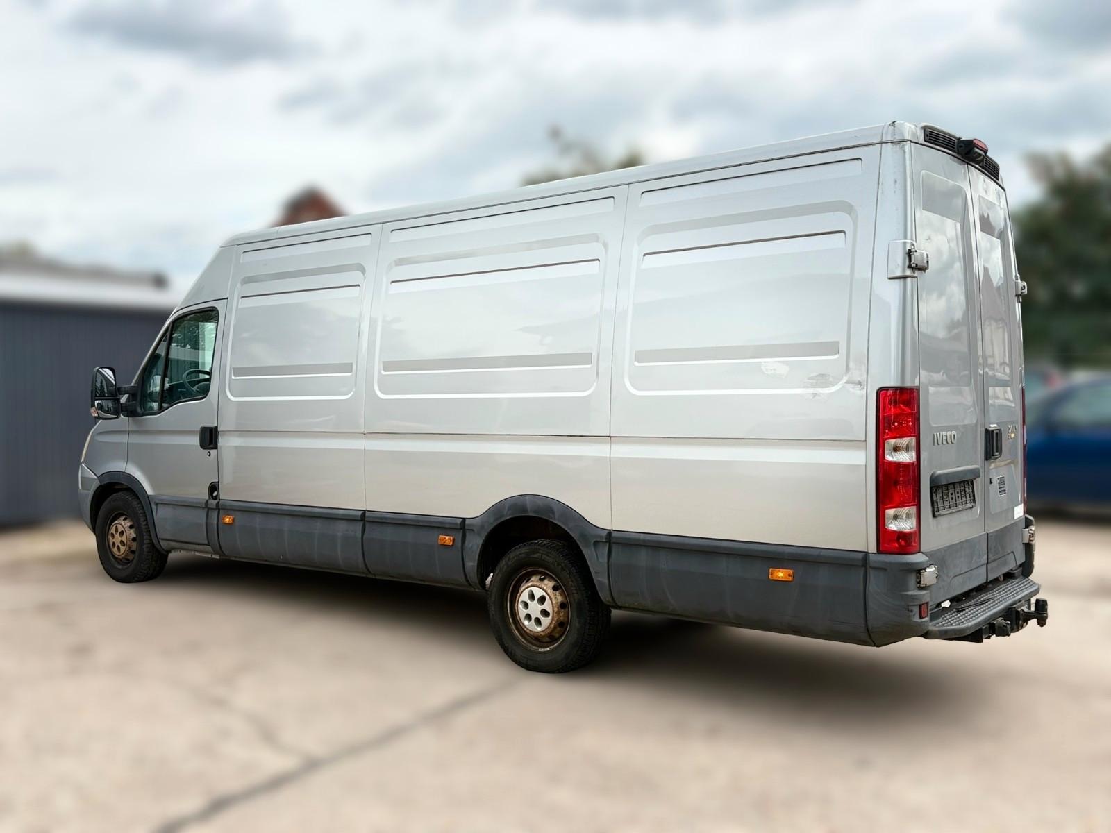 Iveco Daily 3.0 35 S 17 Express Maxi