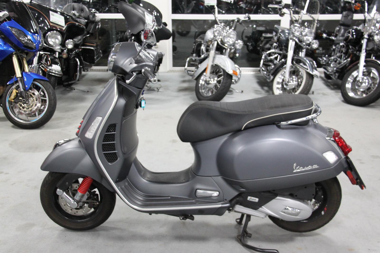 Vespa GTS 125 SuperSport  ABS B196 nur 2,4ltr./100km!