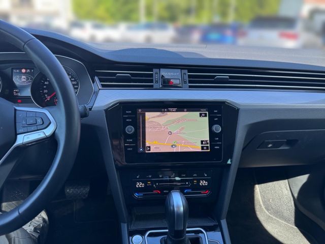 Passat Business 1.5 TSI DSG Navi AHK Bluetooth