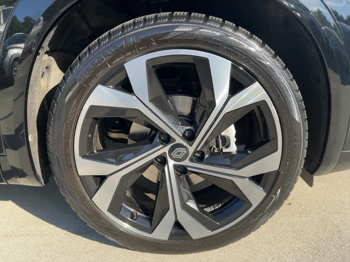 Fahrzeugabbildung Renault Austral Iconic Esprit Alpine Mild Hybrid160 Auto - mit KI generiert/bearbeitet