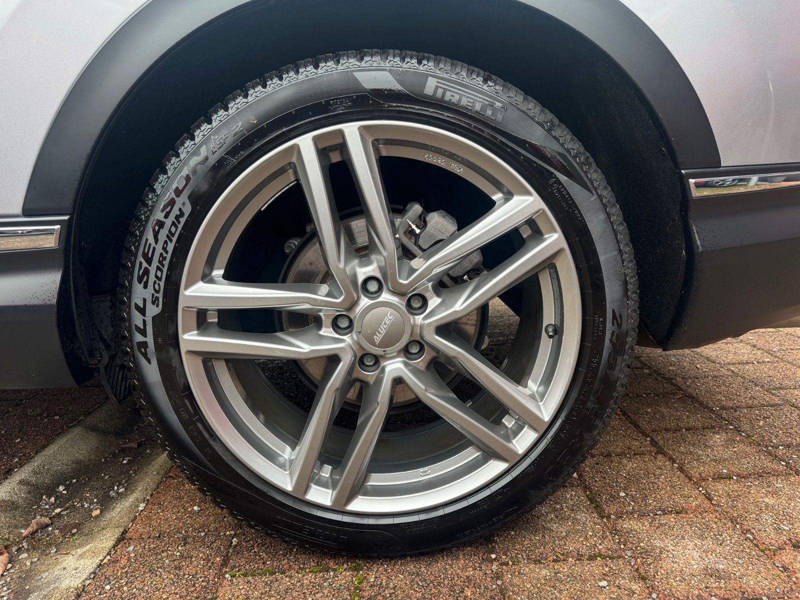 Fahrzeugabbildung Honda CR-V 1.5 T 4WD Executive Panorama Sitzhzg. Navi