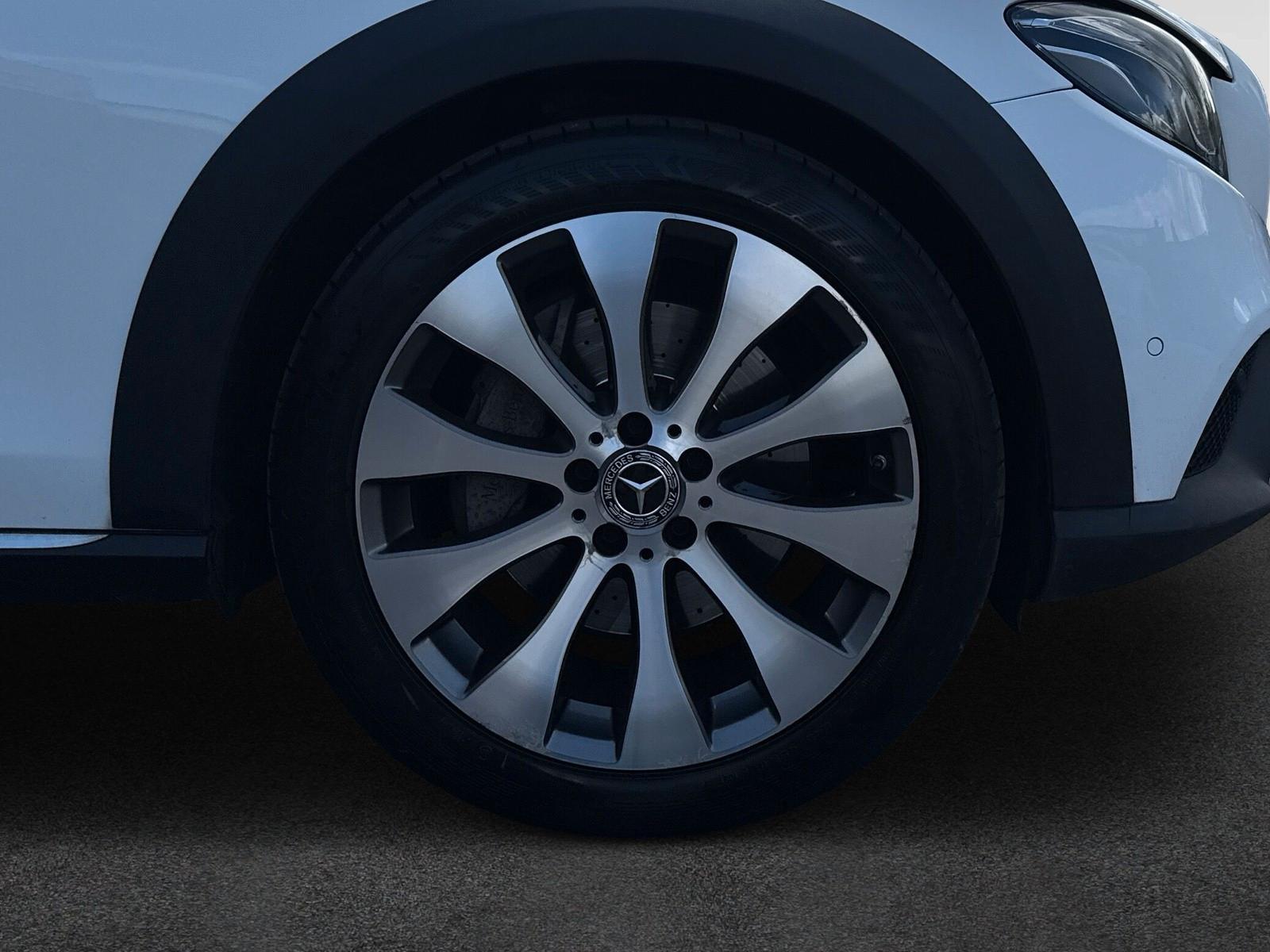 Mercedes-Benz E 220 T-Modell All-Terrain lKamera|Air|Burmester