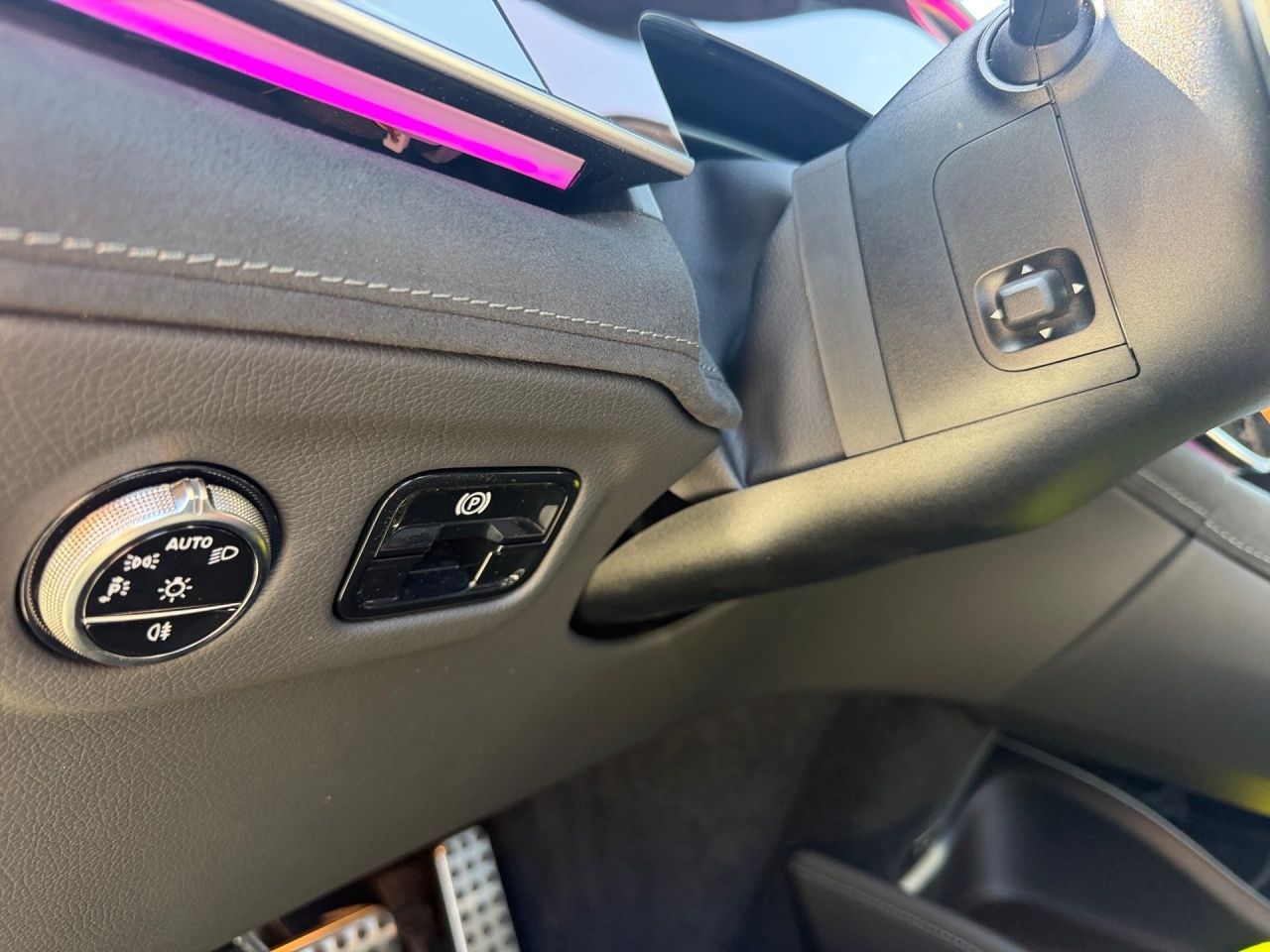 Fahrzeugabbildung Mercedes-Benz EQS 450 4M SUV AMG AHK Airmatic Pano 7-Sitzer