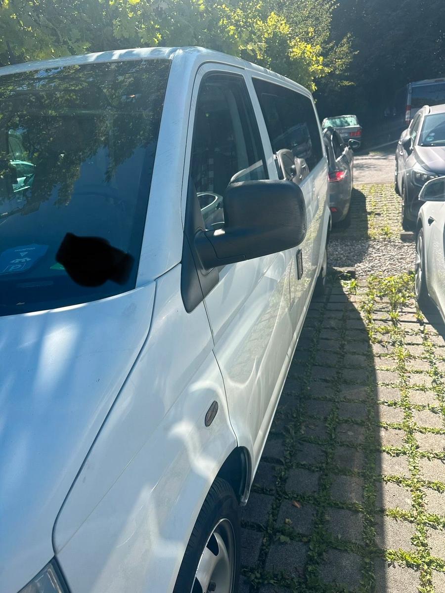 Volkswagen Transporter 2006 — салон