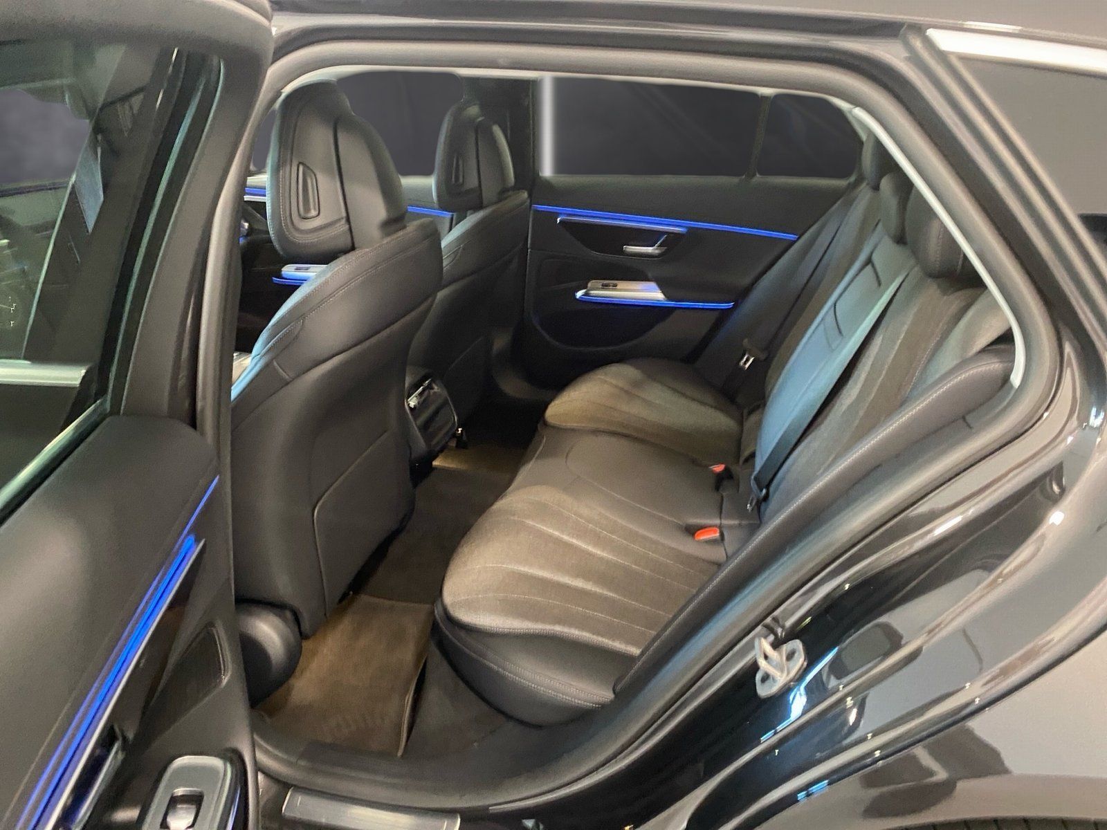 Fahrzeugabbildung Mercedes-Benz E 200 T Avantgarde Advanced*Totwinkel*LED*Kamera