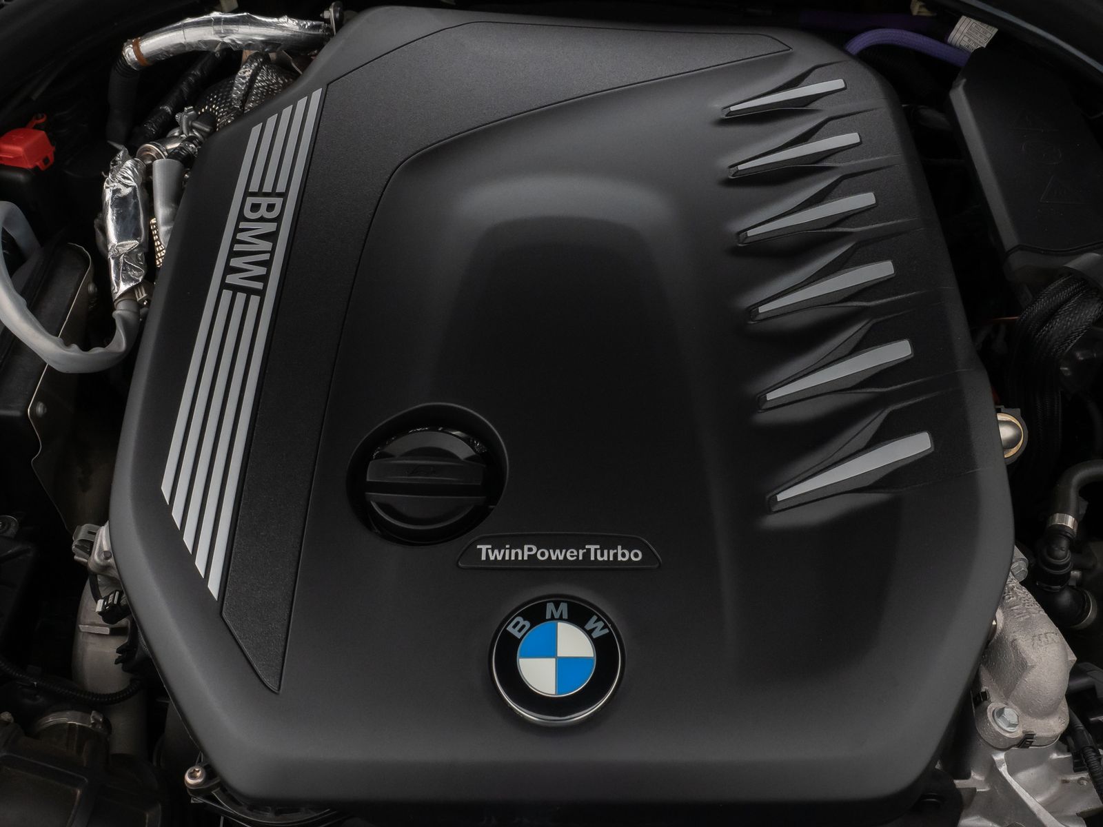 Fahrzeugabbildung BMW 530d xD M Sport Kamera HUD DAB H/K Komfort Alarm