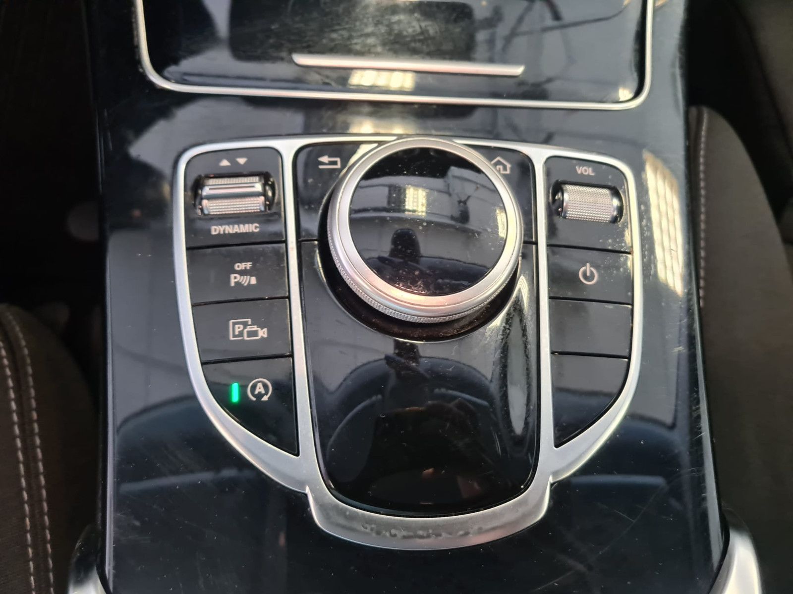 Fahrzeugabbildung Mercedes-Benz C 200 T-Modell / NAVI / KAMERA / LED HIGHTPERFOR