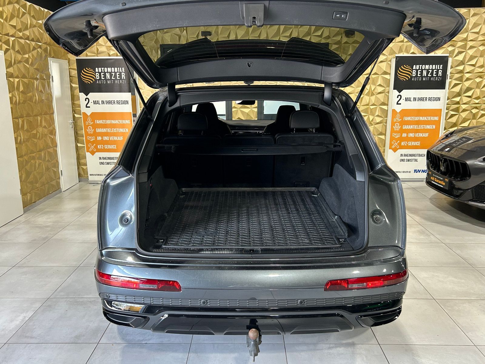 Fahrzeugabbildung Audi Q7 50 TDI quattro/S-LINE/HEAD-UP/COMPETITION/NAV