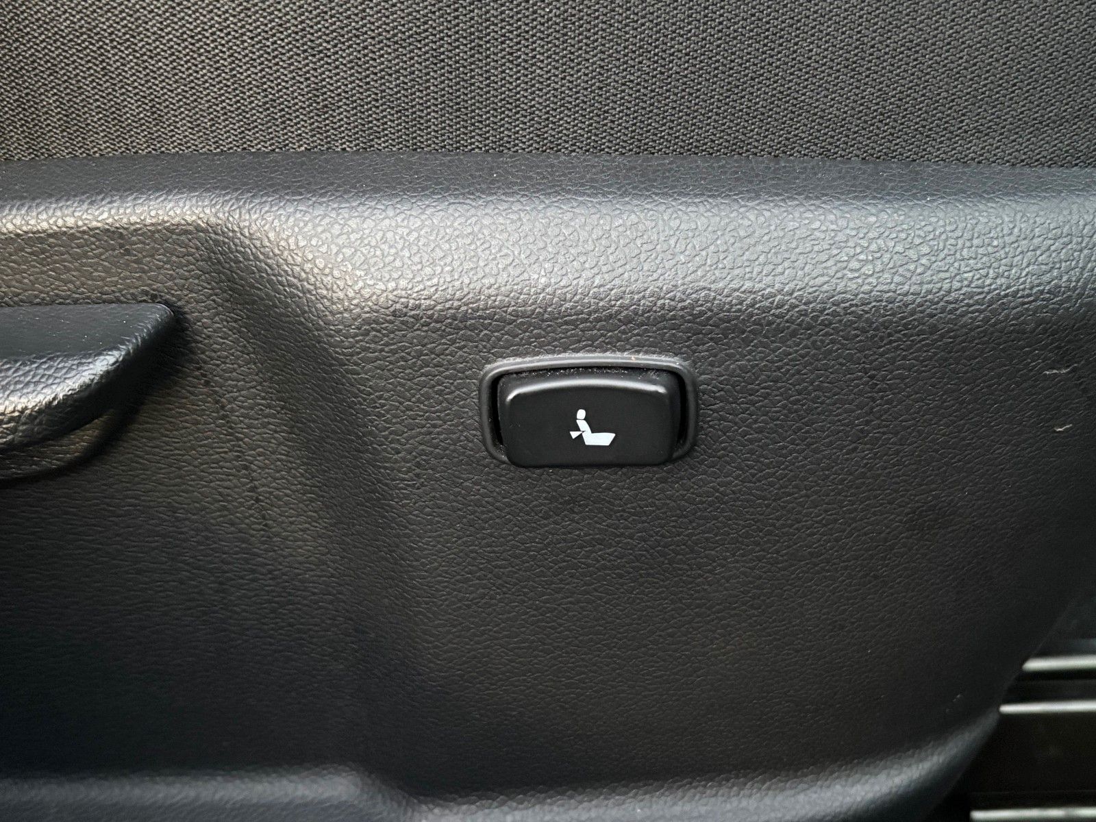 Fahrzeugabbildung Kia cee'd Sportswagon 1.4 Navi Kamera SHZ Tempomat