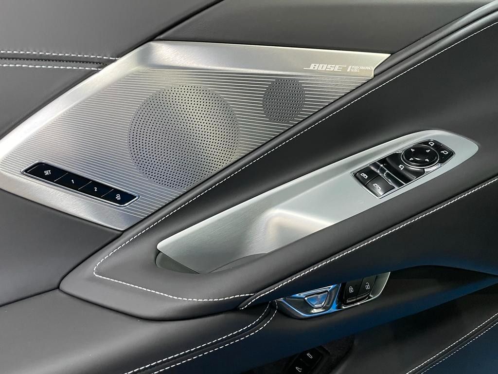 Fahrzeugabbildung Corvette C8 COUPE-TARGA-3LT-Z51-LIFT-VORFÜHRWAGEN