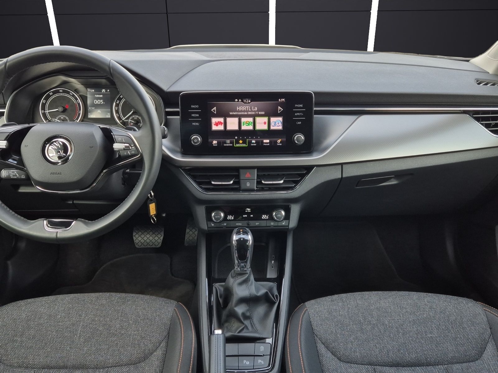 Fahrzeugabbildung SKODA Kamiq TSI Clever DSG LED ACC RFK SH 17"