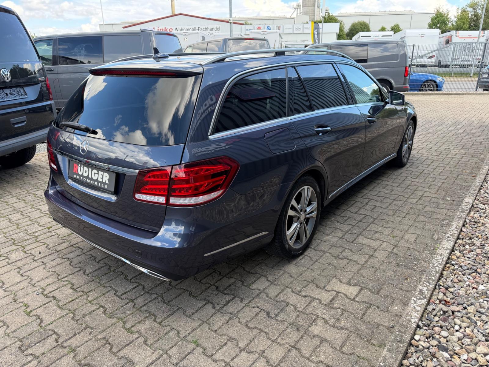 Mercedes-Benz E 220 E T-Modell E 220*Panno*Leder*