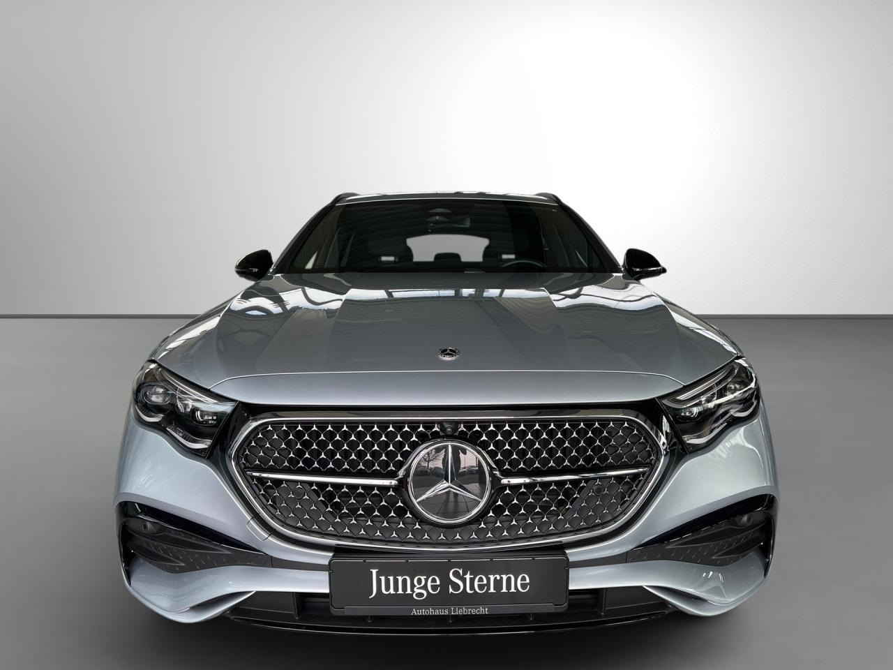 Mercedes-Benz E 220 d T AMG Night AHK Digital Light Memory 360