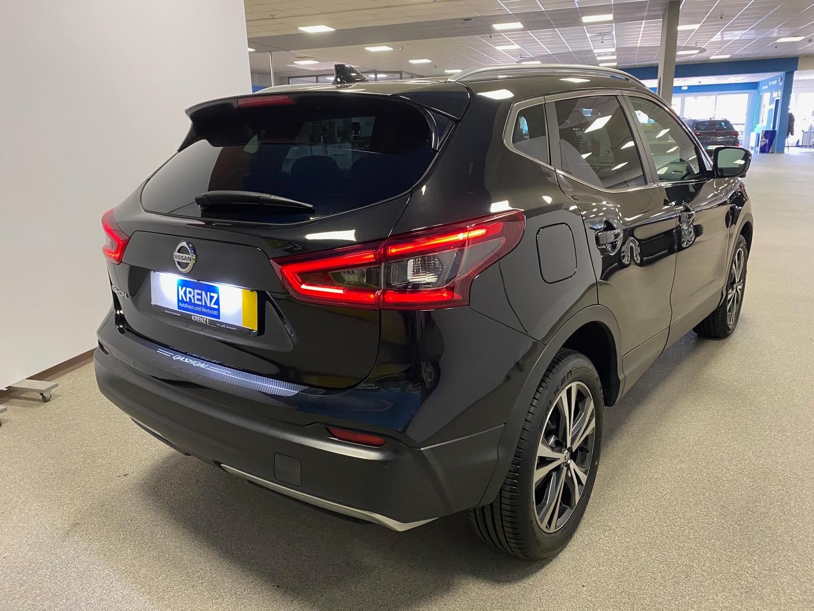 Fahrzeugabbildung Nissan Qashqai 1.2 ACENTA PANORAMA+360°KAMERA+NAVI+18"