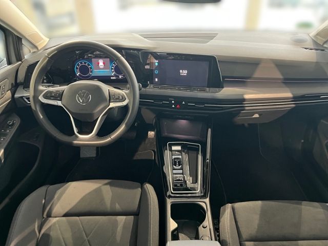 Fahrzeugabbildung Volkswagen Golf Variant VIII 2.0 TSI DSG STYLE PANO STHZG L