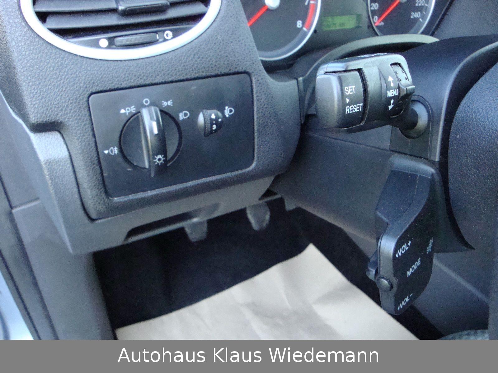 Ford Focus 2005 — photo 19