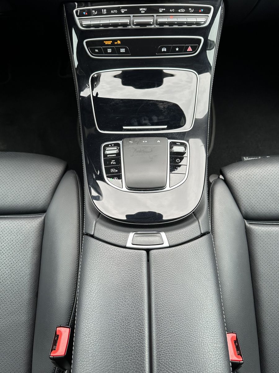 Fahrzeugabbildung Mercedes-Benz E 220d T Avantgarde NAV+LED+HUD+WIDE+KAMERA+18ZO