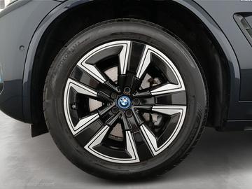 صورة 6 لـ 2023 BMW IX3