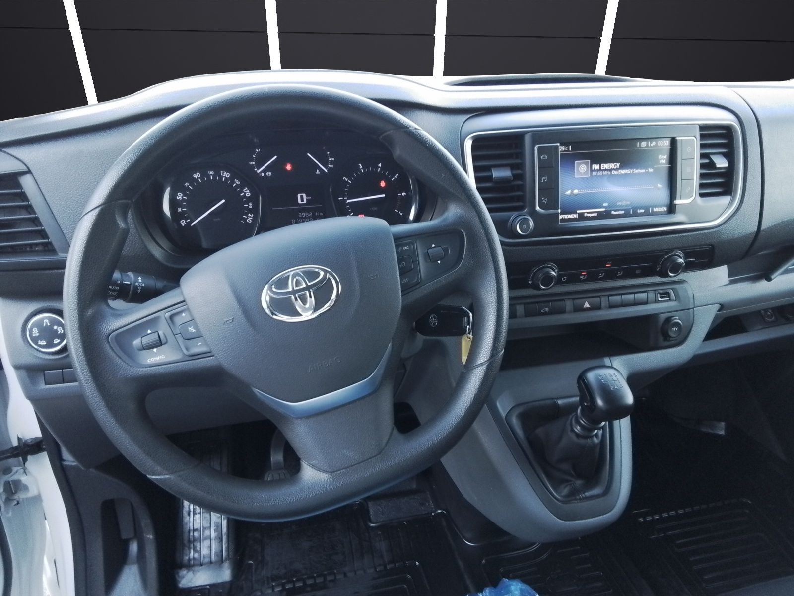 Fahrzeugabbildung Toyota Proace L2 Kasten Comfort Kamera Navi Klima