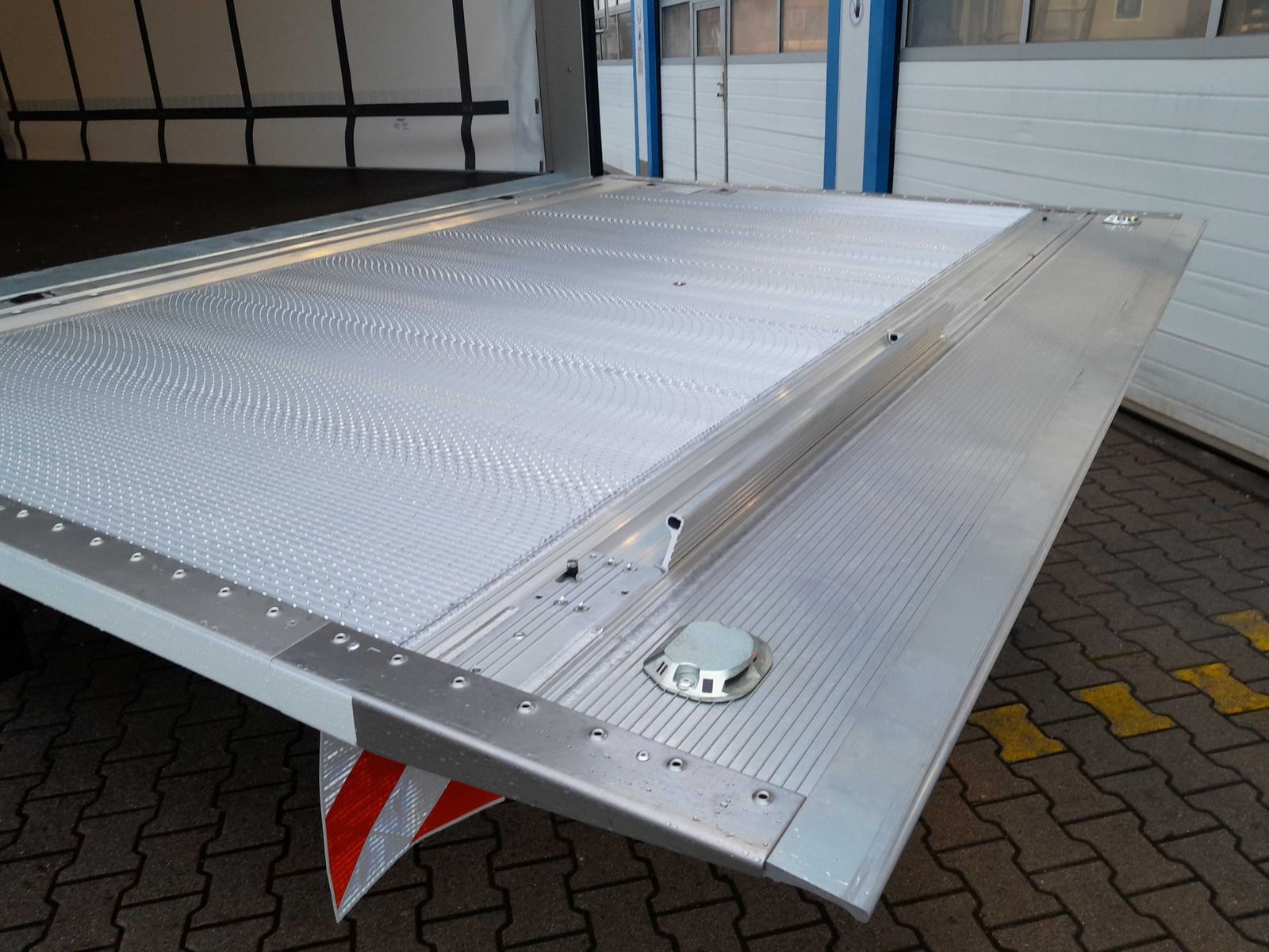 Fahrzeugabbildung DAF FA XB 290 16t Junge Curtainsider