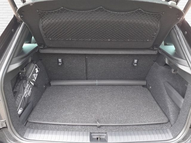 Fahrzeugabbildung SKODA Kamiq 1,5 TSI Monte Carlo DSG KLIMA LED NAVI ALU