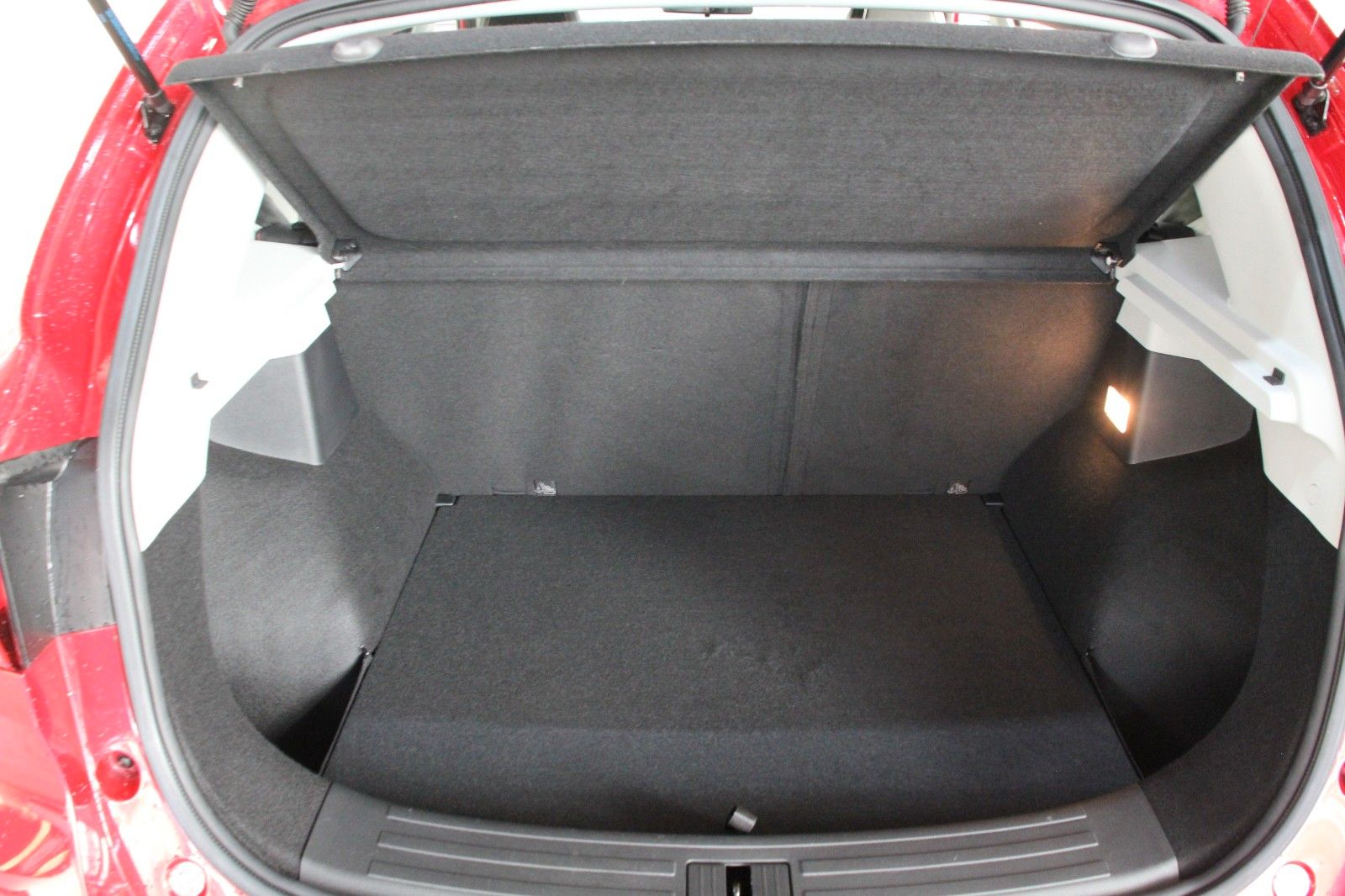 Fahrzeugabbildung MG ZS EV Luxury Standard