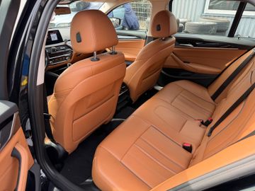 BMW 525 - 12