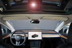 TESLA Model 3 Standard RWD*WMP*ACC*LED*2.Hand*8-fach