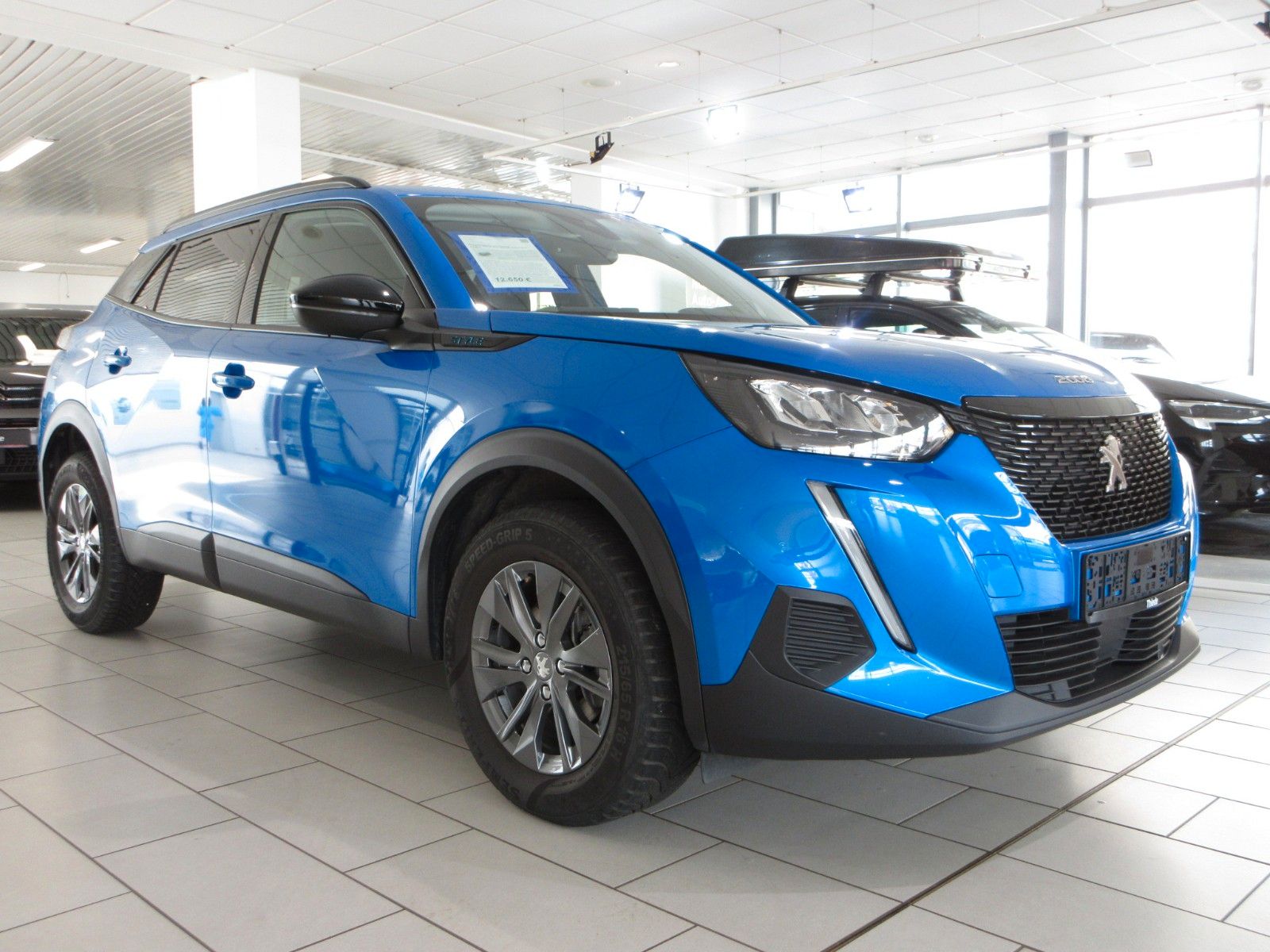 Fahrzeugabbildung Peugeot 2008 Active LED/NAVI/PDC/ALU/TEMPO