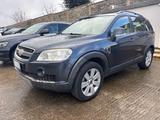Chevrolet Captiva 2.0 VCDi 7 POSTI - blaue Chevrolet Captiva