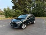 Volkswagen Tiguan Sport & Style BMT - Volkswagen Tiguan aus 2012 mit Diesel-Antrieb