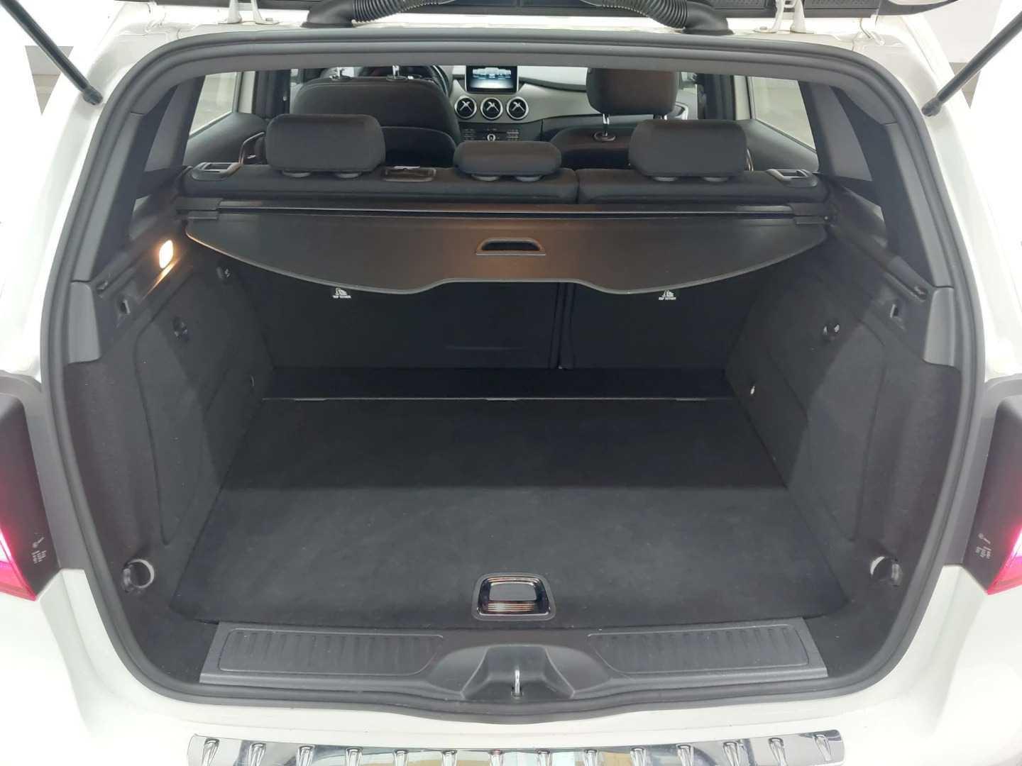 Mercedes-Benz B 180 Xenon Scheckheft Rückfahrkamera Style