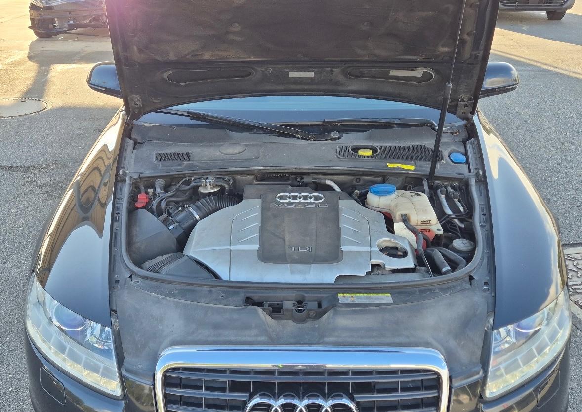 Audi Quattro 2011 — photo 9