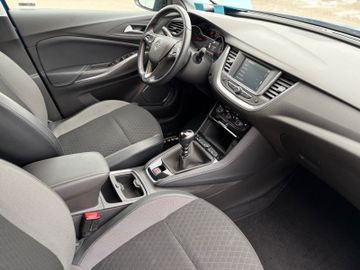 Bild 18 Opel Grandland (X) Grandland X Dynamic +KAMERA+SHZ+PDC+LHZ+CARPLAY