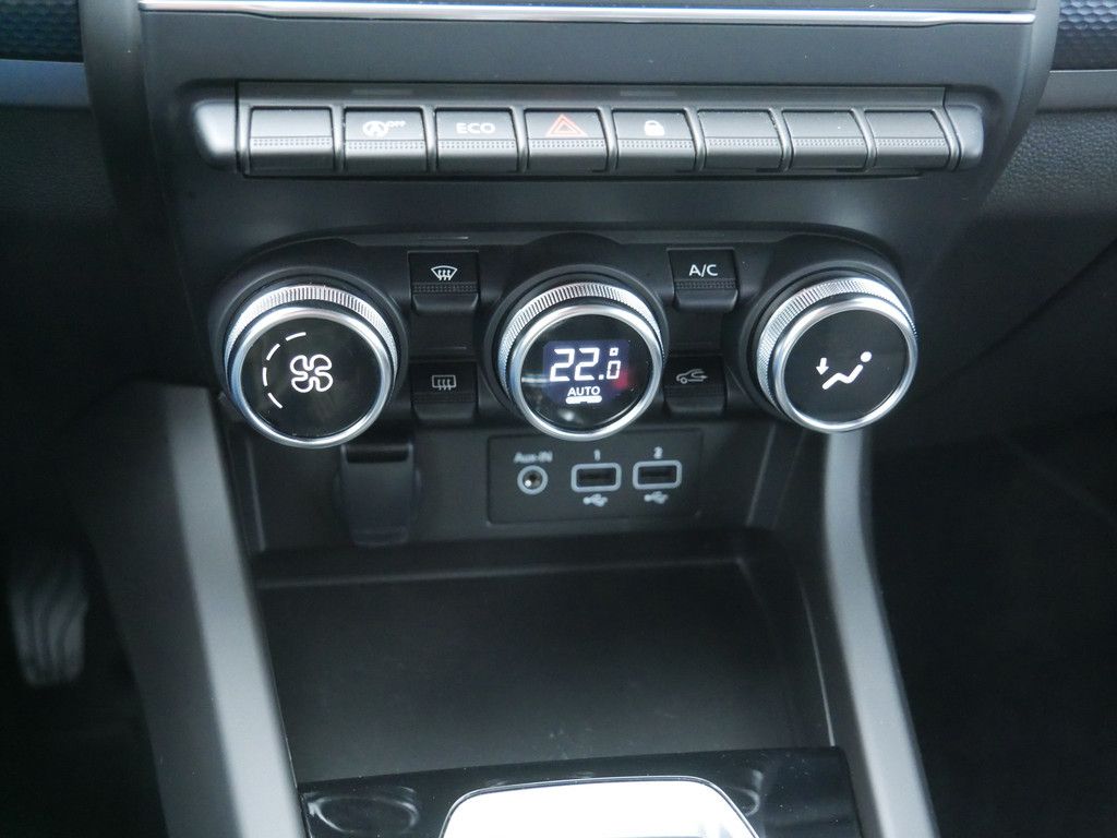 Fahrzeugabbildung Renault Arkana Equilibre TCe 140 EDC PDC KAMERA LED