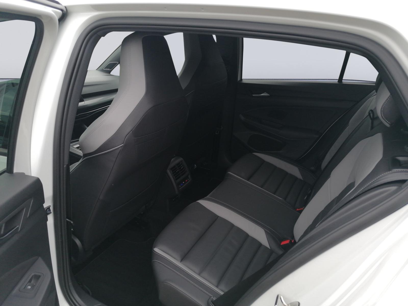 Volkswagen Golf VIII GTD 2.0 TDI DSG AHK+LEDER+STHZ+DCC+, миниатюра 14