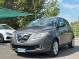 Lancia Ypsilon 1.2 69 CV 5 porte Silver - Lancia Ypsilon Silver mit Benzin-Antrieb