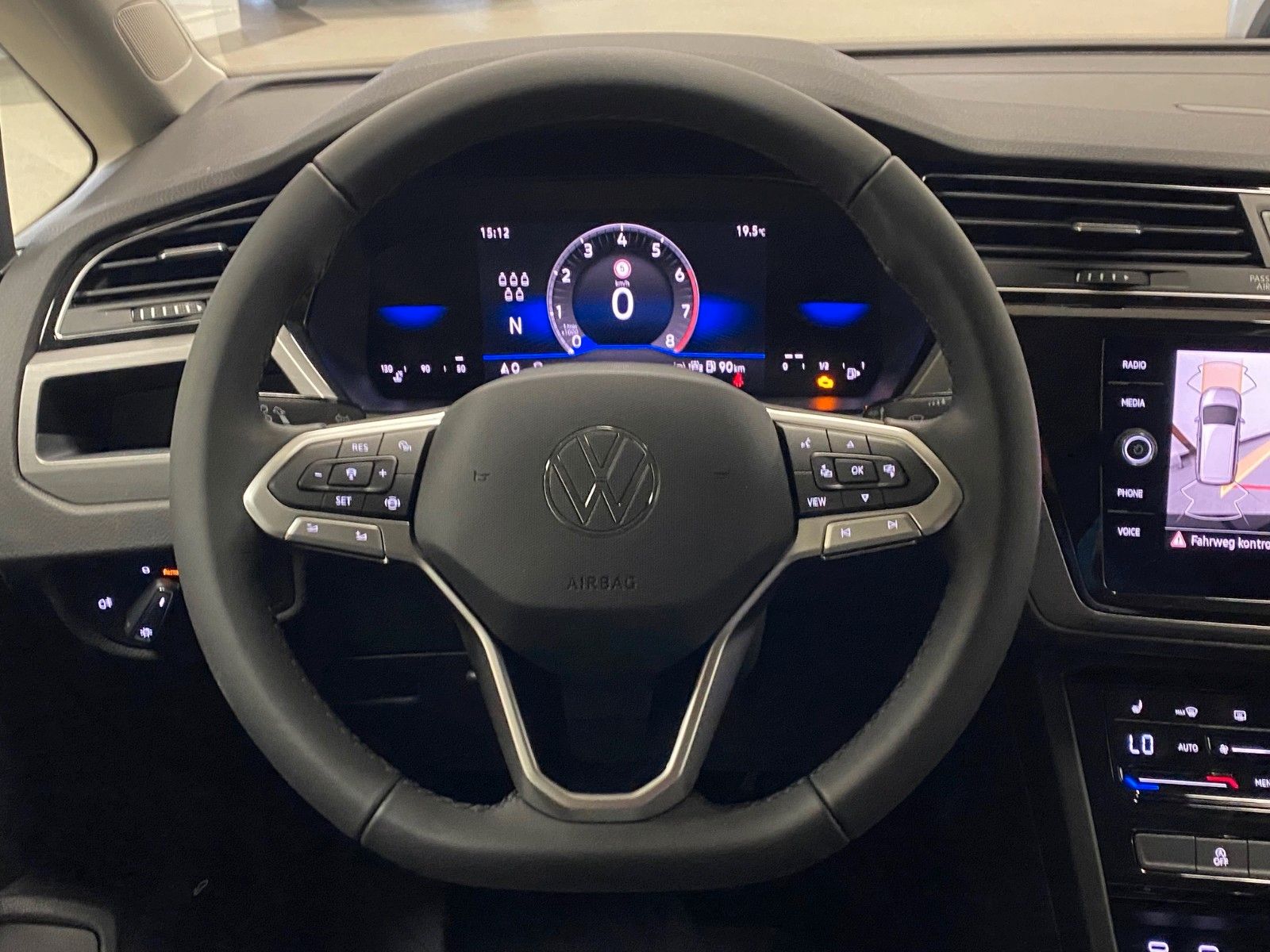 Fahrzeugabbildung Volkswagen Touran 1.5 TSI OPF DSG+ACC+NAVI+4J. GARANTIE+AHK