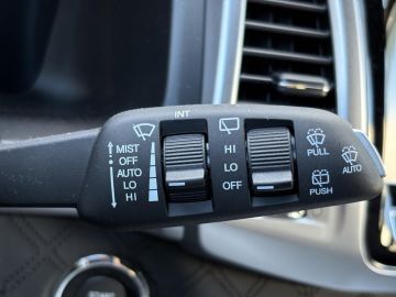 Ssangyong REXTON 2.2D 8AT 4WD °OFFROAD-Paket°BLACK-Paket°