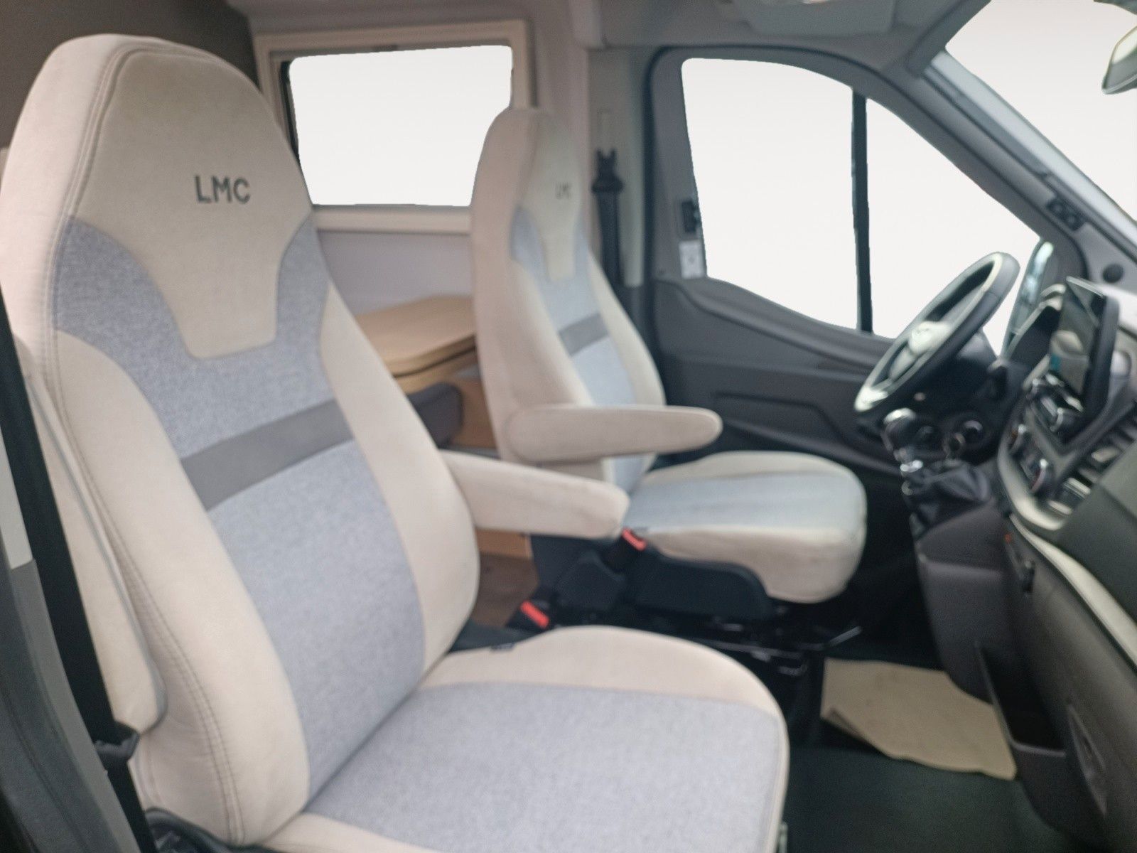 Fahrzeugabbildung LMC Innovan 590 New Edition *Bi-Xenon*ACC*Markise