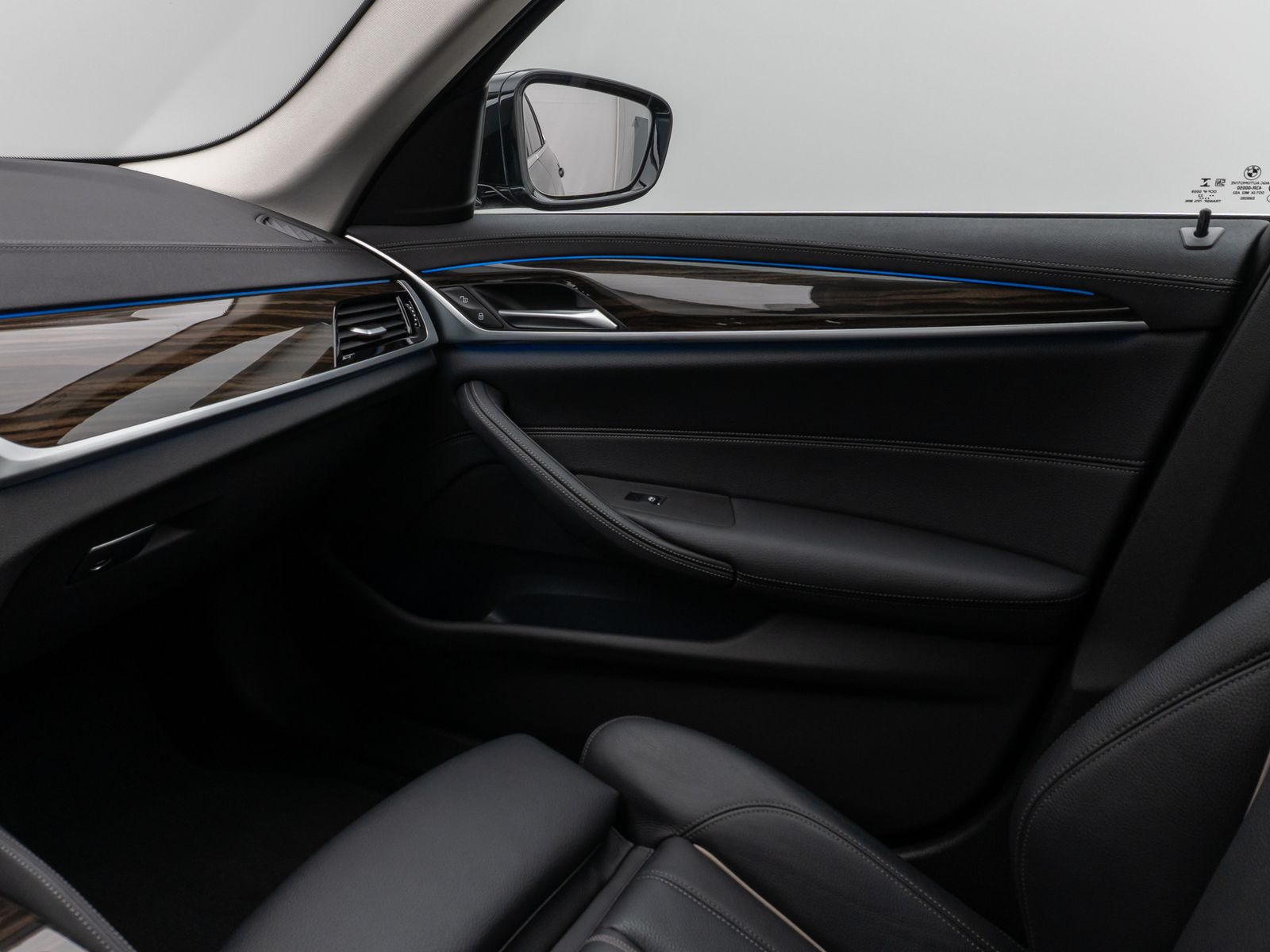 Fahrzeugabbildung BMW 530e Luxury Line Kamera DAB WLAN Alarm Sport AHK