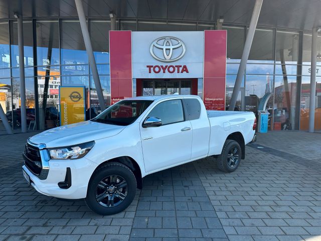 Toyota Hilux 2.4 Extra Cab 4×4, AUTOMATIK, Comfort