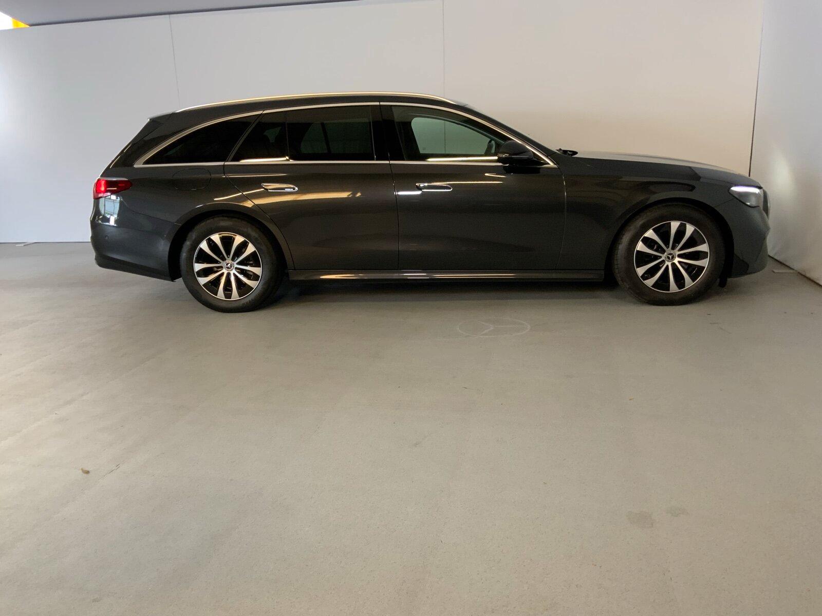 Mercedes-Benz E 220 d T AVANTGARDE AHK DISTRONIC KEYLESS RüKam