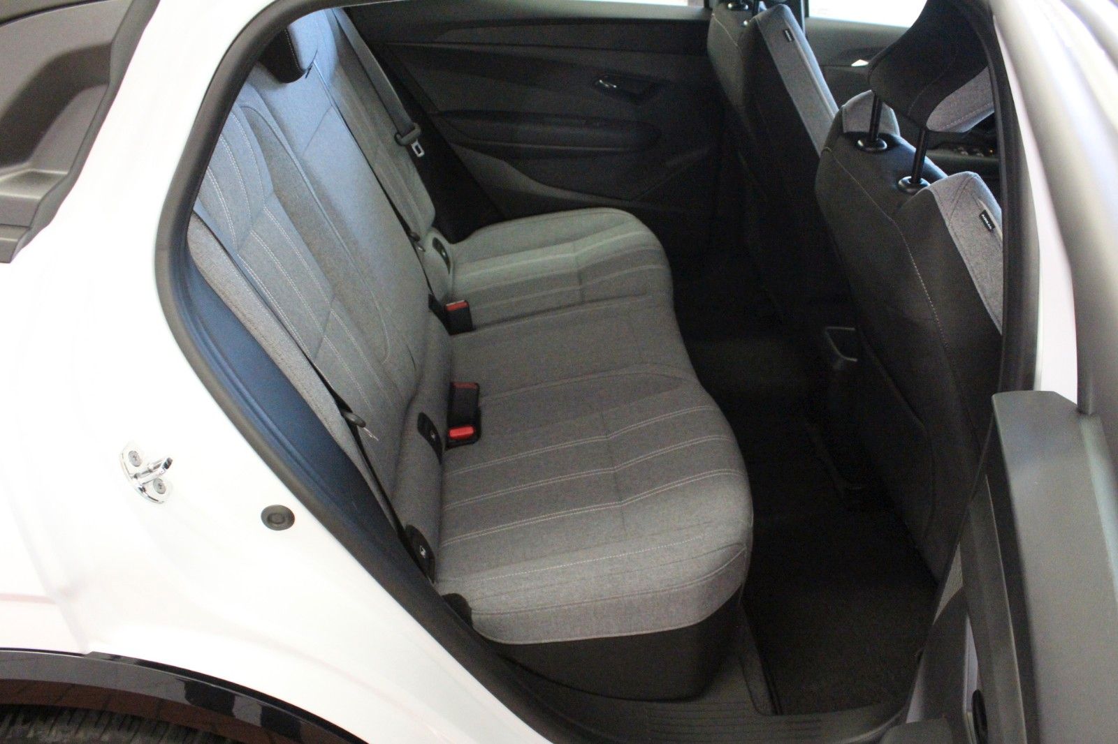 Fahrzeugabbildung Renault Megane E-Tech EV40 130hp Equilibre  Boost charge