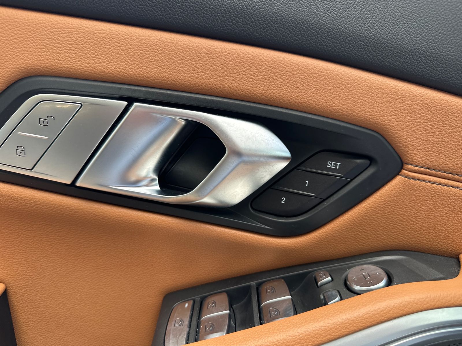 Fahrzeugabbildung BMW M340d Touring xDrive NAV+LED+PANO+AHK+HEAD-UP