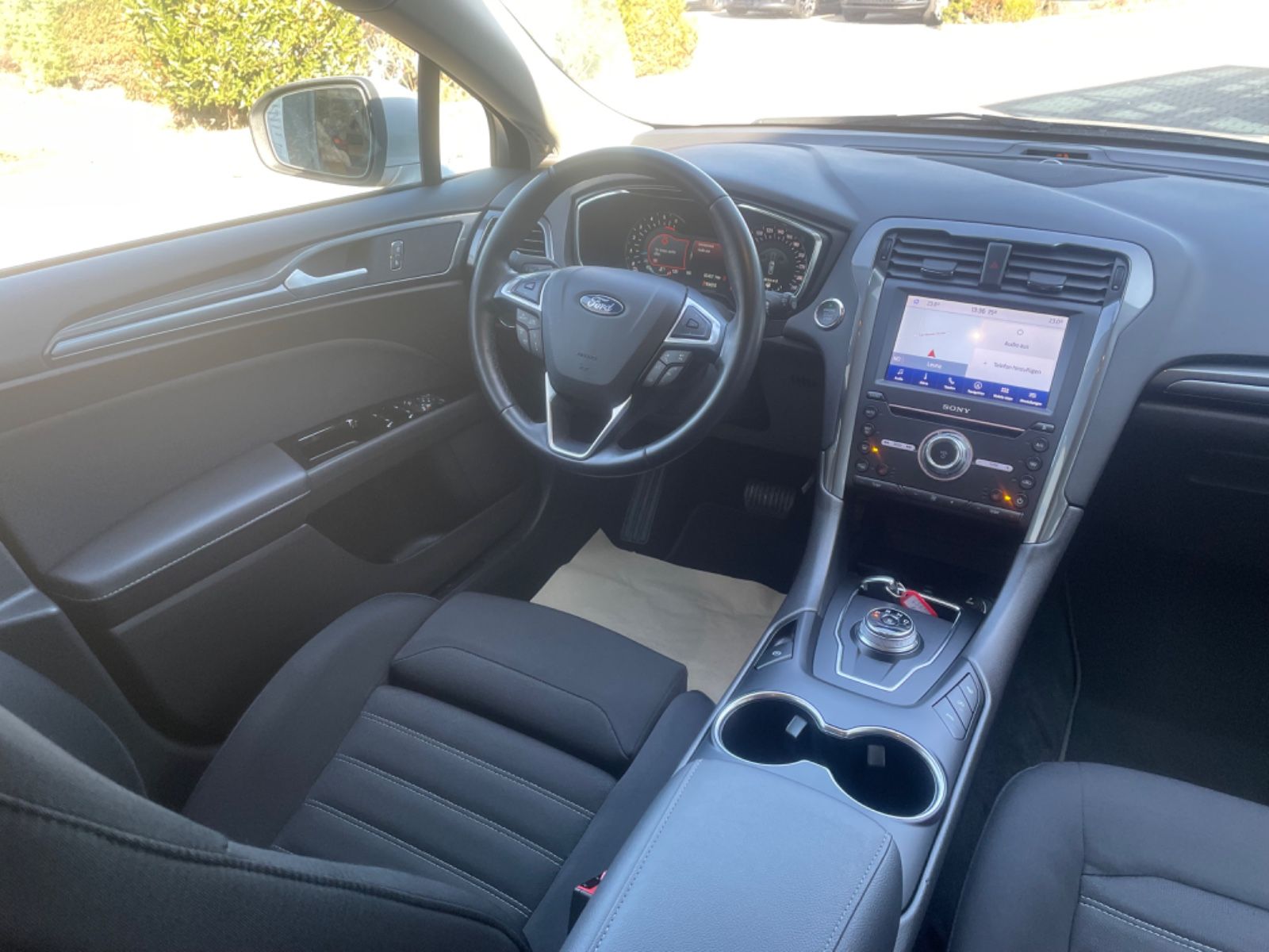 Ford Mondeo Kombi Titanium TDi150 Auto LED/NAV/ACC/LM imagem 2