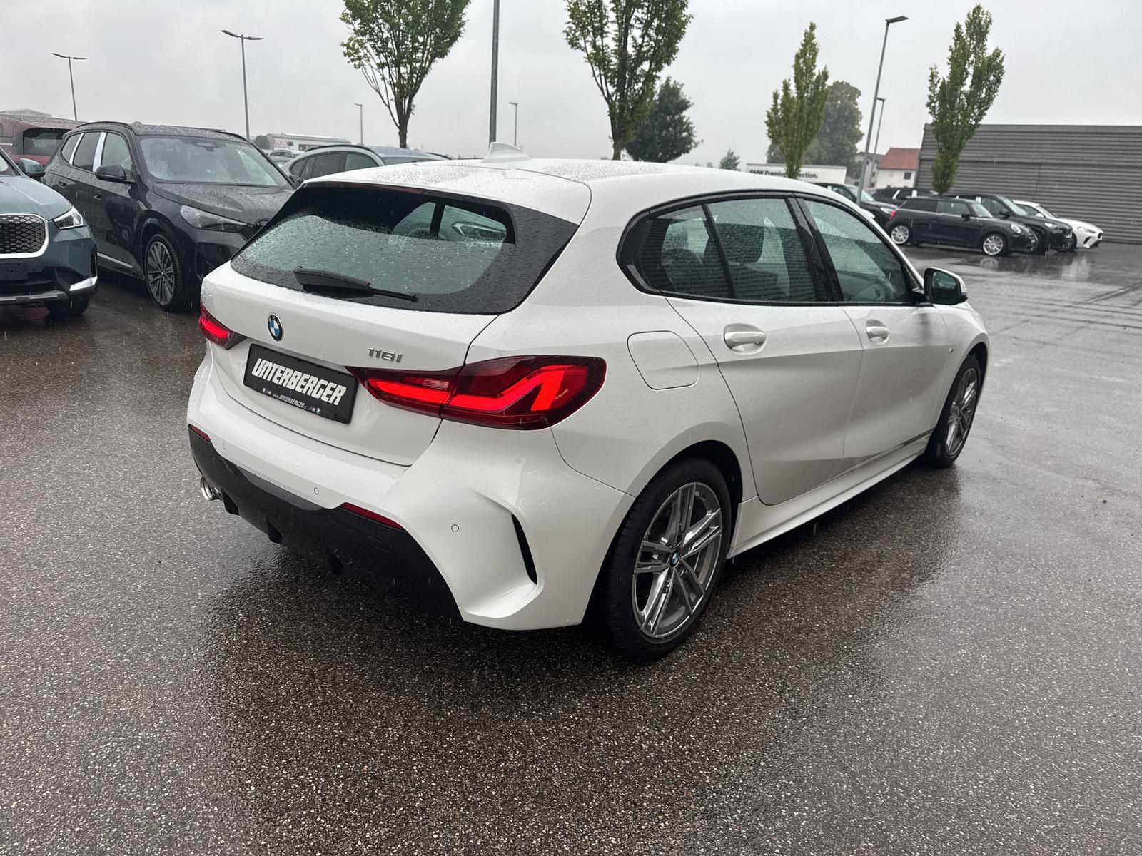 BMW 118i 5-Türer LKH SHZ
