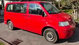 Volkswagen T5 Caravelle - Volkswagen T5 Caravelle: Rot