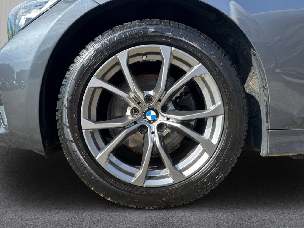 BMW 320 iA Touring SportLine ACC LED SHZ Navi PDCv+h